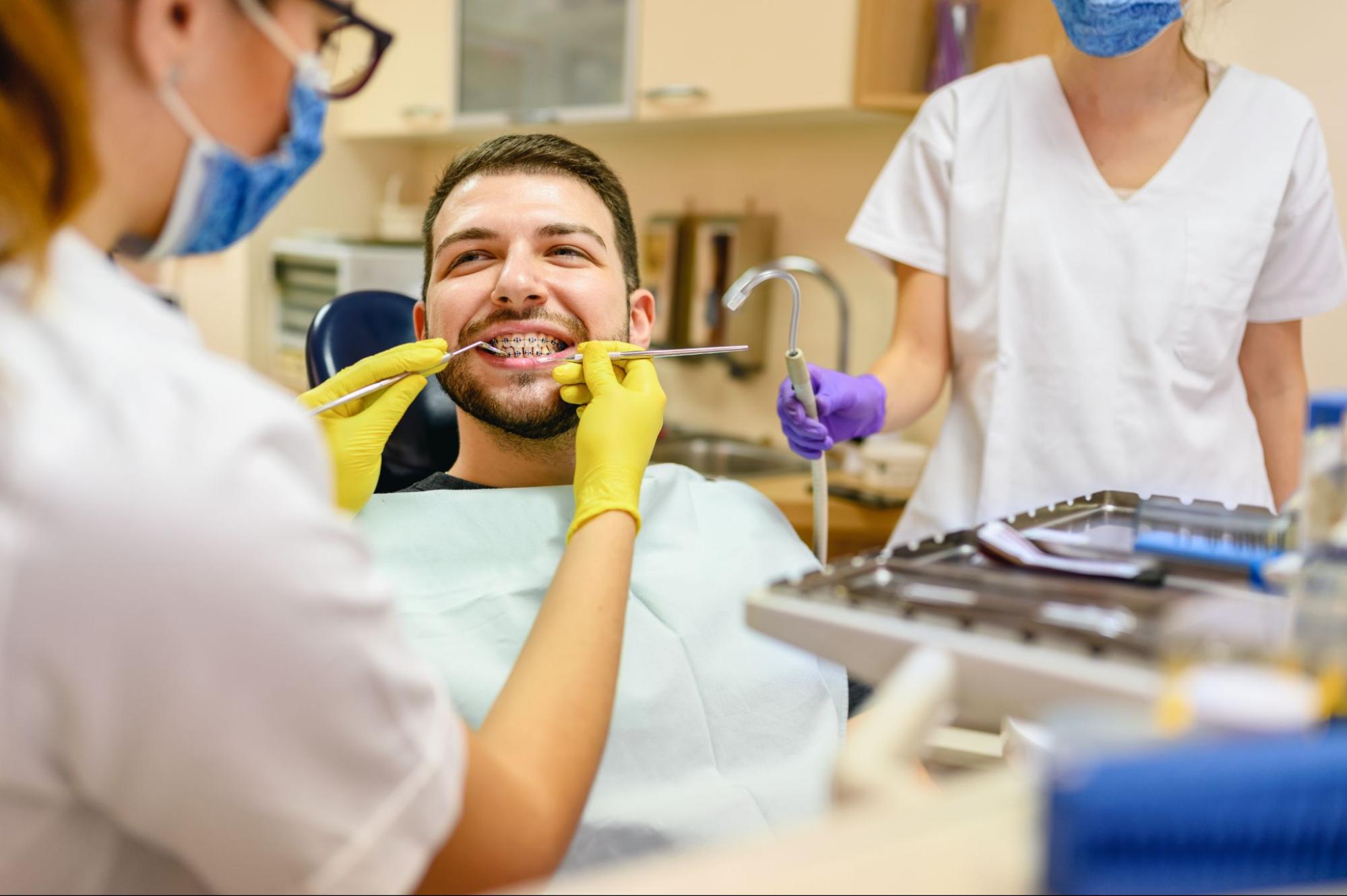 How to Maintain Good Oral Health During Orthodontic Treatment